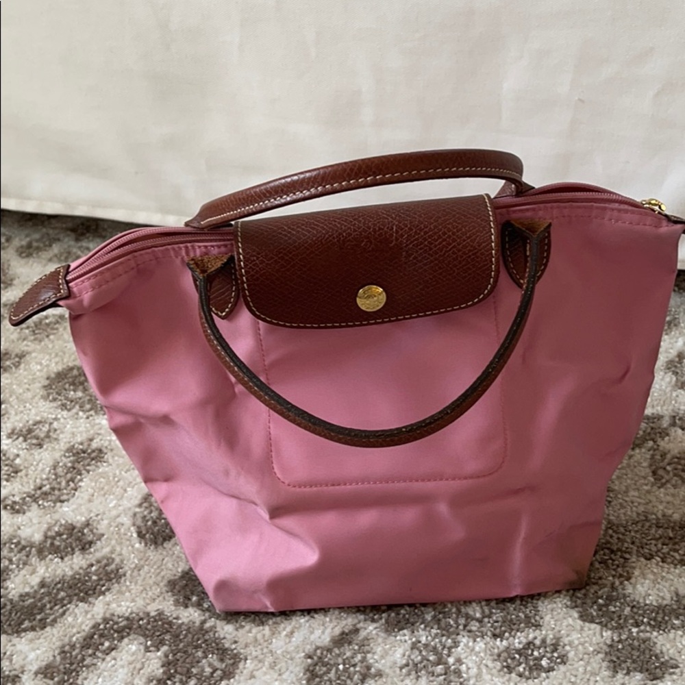 Small longchamp foldable tote in pink